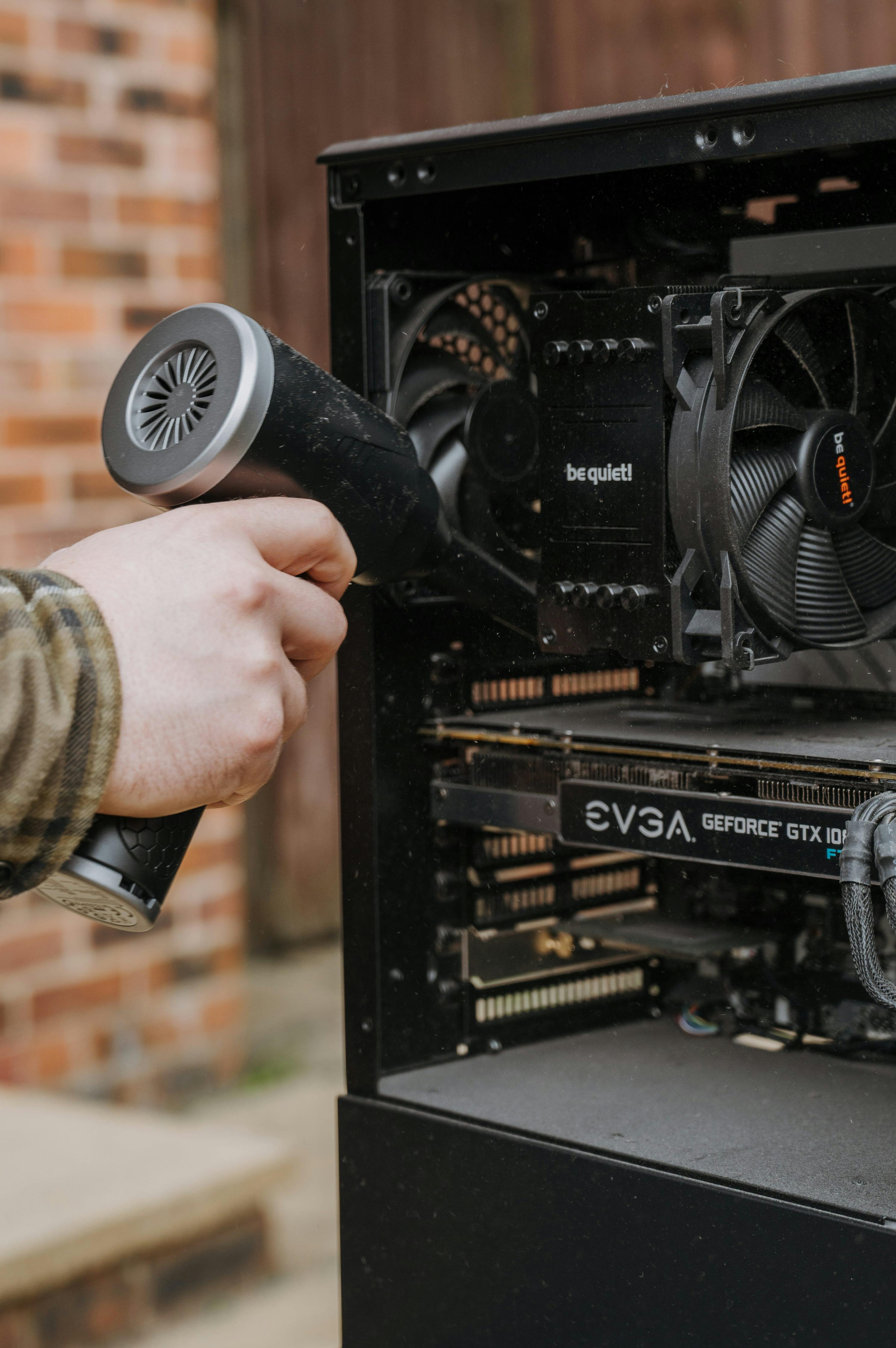 Ratowanie laptopa po zalaniu kawą wodą serwis Opole